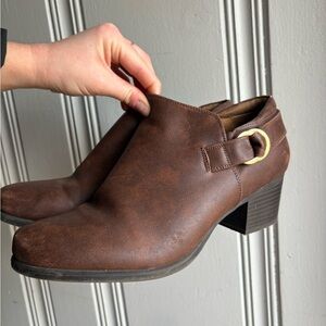 Natural Soul Women’s Size 10 Brown Leather Ankle Boots